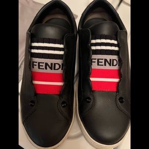 EUC FENDI DESIGNER SLIP ON LOGO SNEAKERS SIZE 35 (5US)
